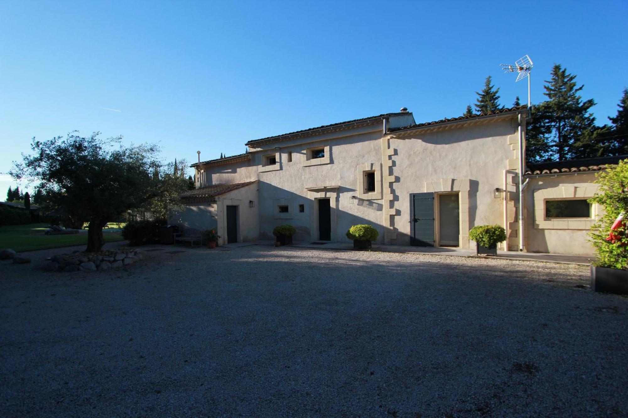 Bed and Breakfast Mas Paloma Rognonas Esterno foto